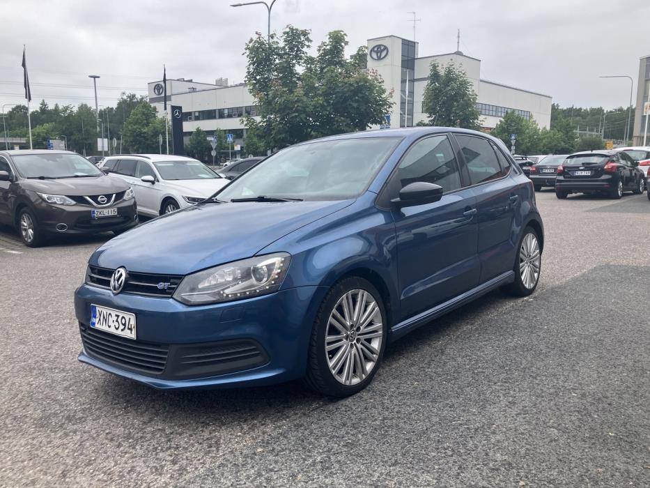 VOLKSWAGEN Polo 2014
