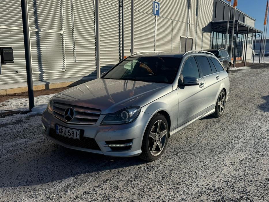 MERCEDES-BENZ C 2012
