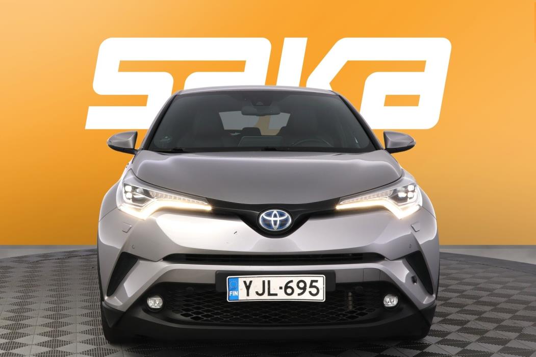 TOYOTA C-HR 2017