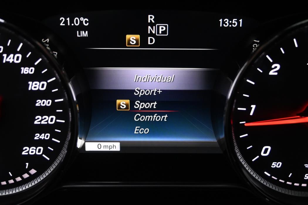 MERCEDES-BENZ E 2019