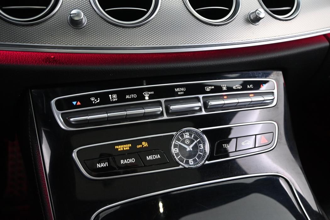 MERCEDES-BENZ E 2019