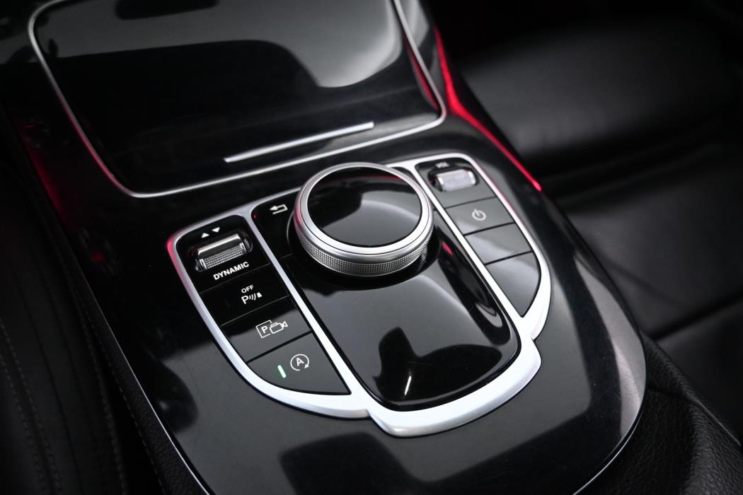 MERCEDES-BENZ E 2019