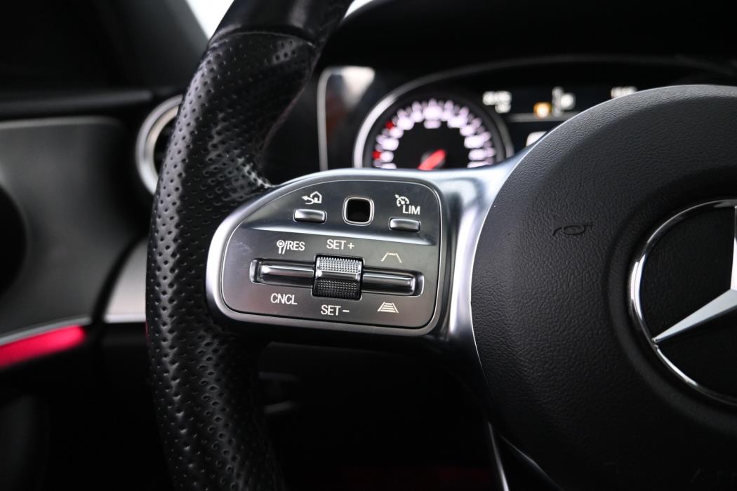 MERCEDES-BENZ E 2019