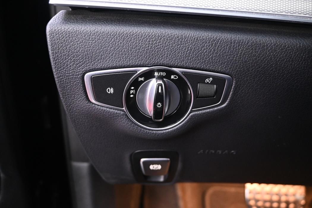 MERCEDES-BENZ E 2019