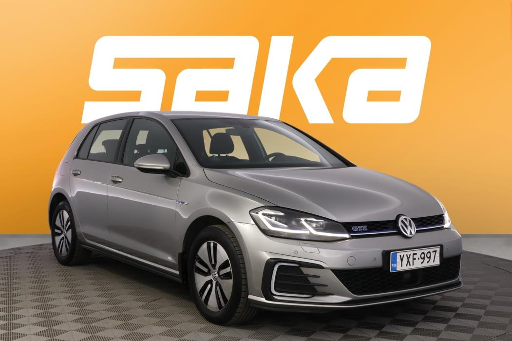 VOLKSWAGEN Golf 2020