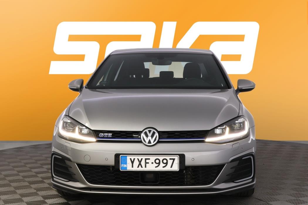 VOLKSWAGEN Golf 2020