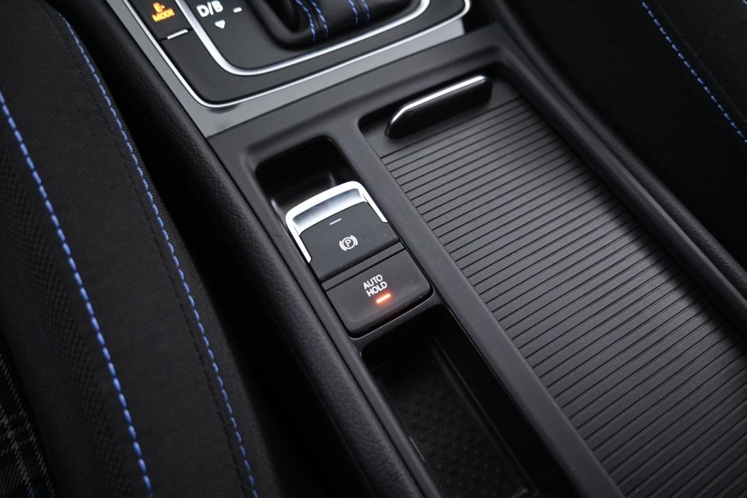 VOLKSWAGEN Golf 2020