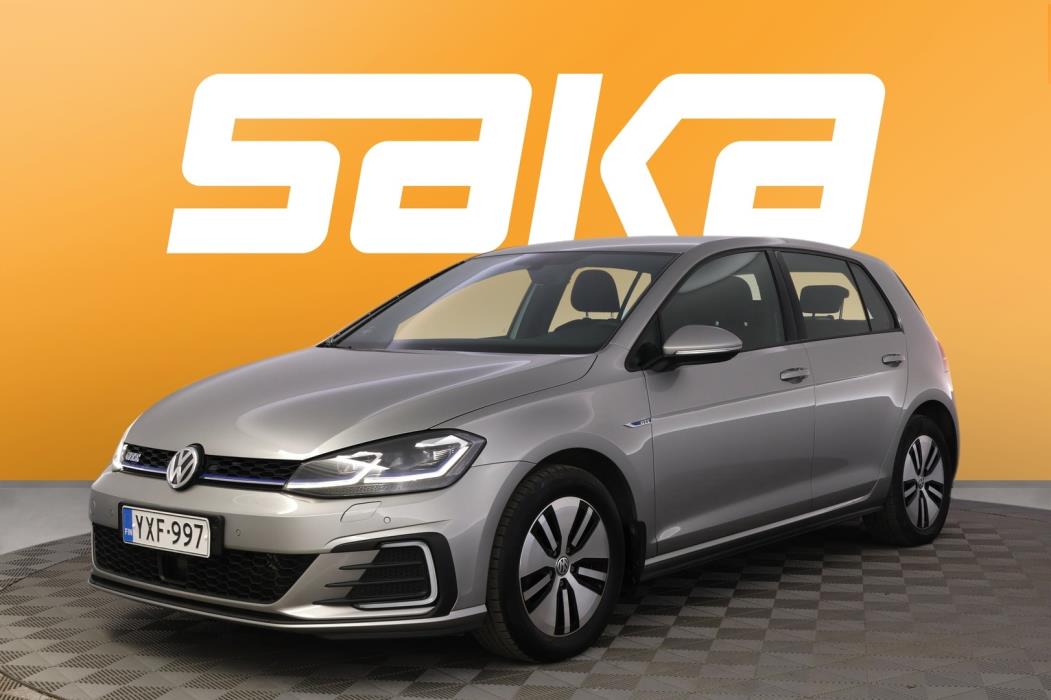 VOLKSWAGEN Golf 2020