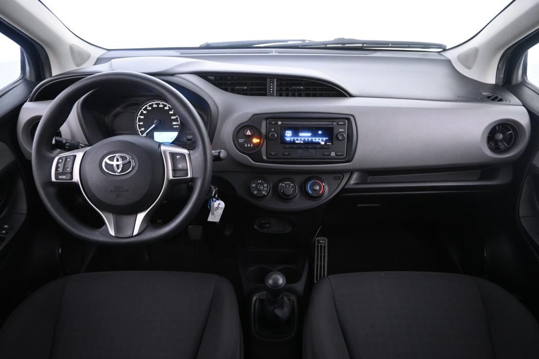 TOYOTA Yaris 2018