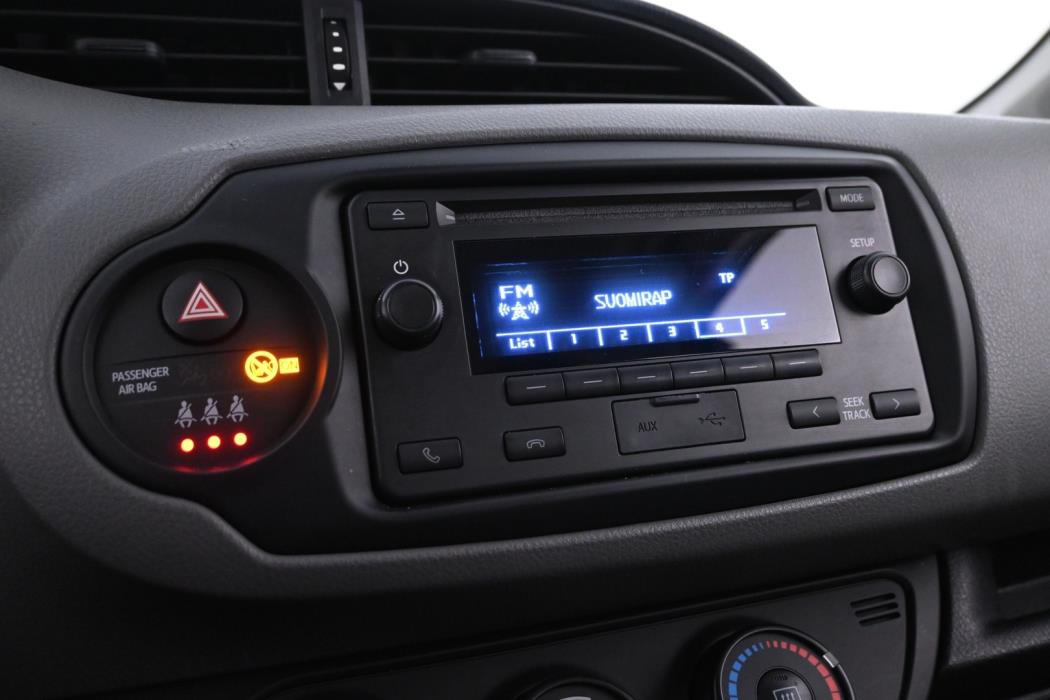 TOYOTA Yaris 2018