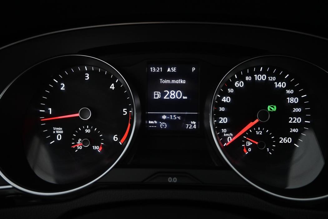 VOLKSWAGEN Passat 2018