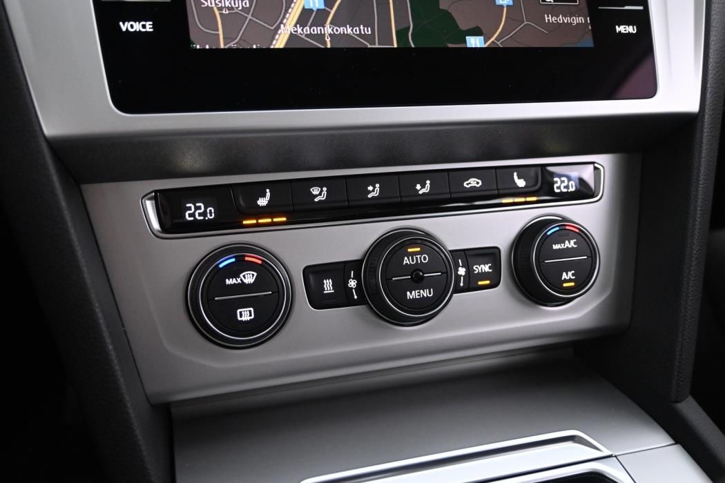 VOLKSWAGEN Passat 2018