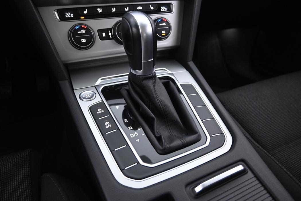 VOLKSWAGEN Passat 2018