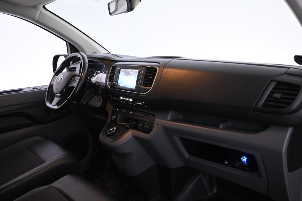 TOYOTA Proace 2021
