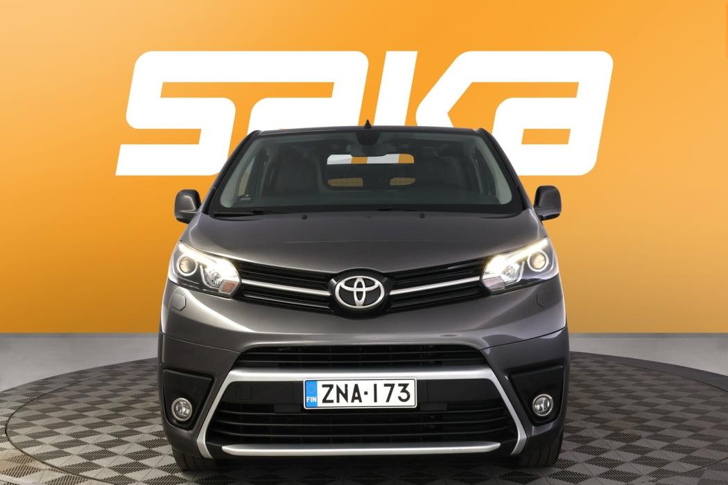 TOYOTA Proace 2021