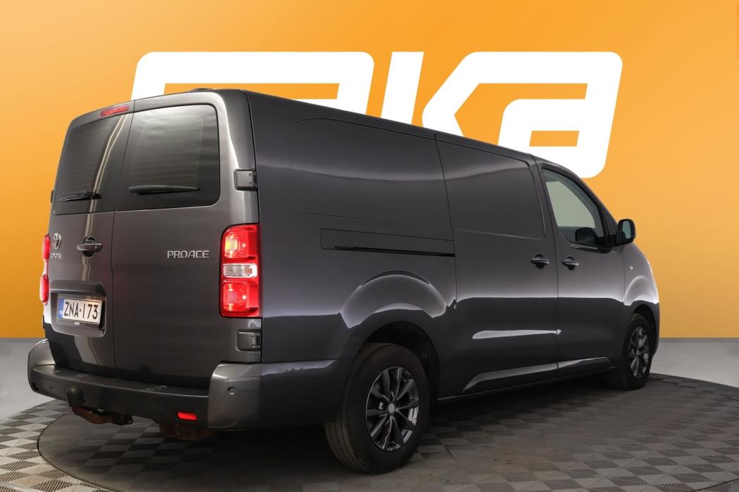 TOYOTA Proace 2021