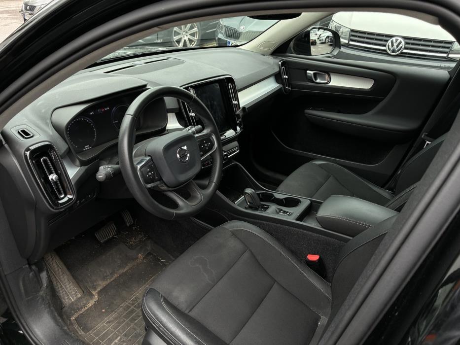 VOLVO XC40 2020
