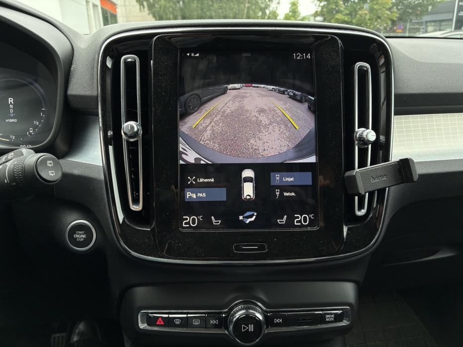 VOLVO XC40 2020