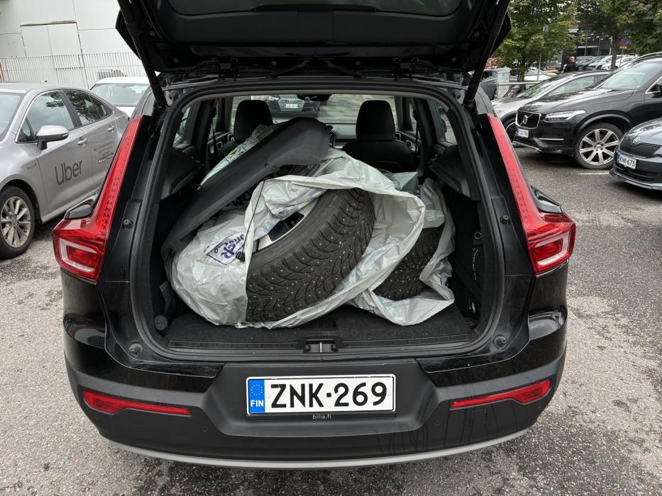 VOLVO XC40 2020