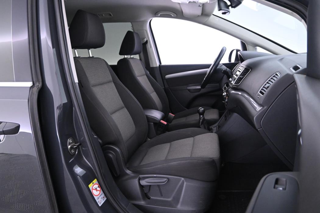 VOLKSWAGEN Sharan 2012