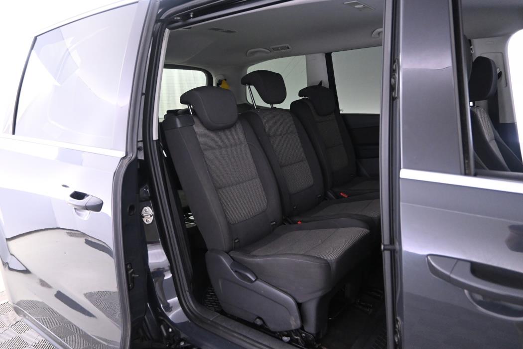 VOLKSWAGEN Sharan 2012