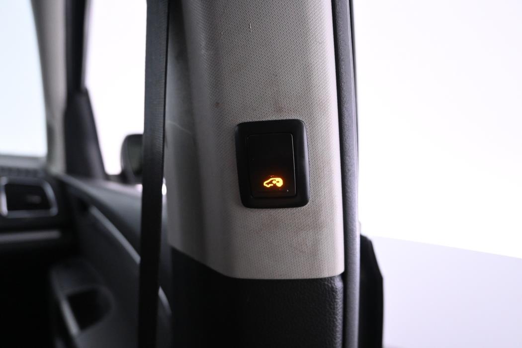 VOLKSWAGEN Sharan 2012
