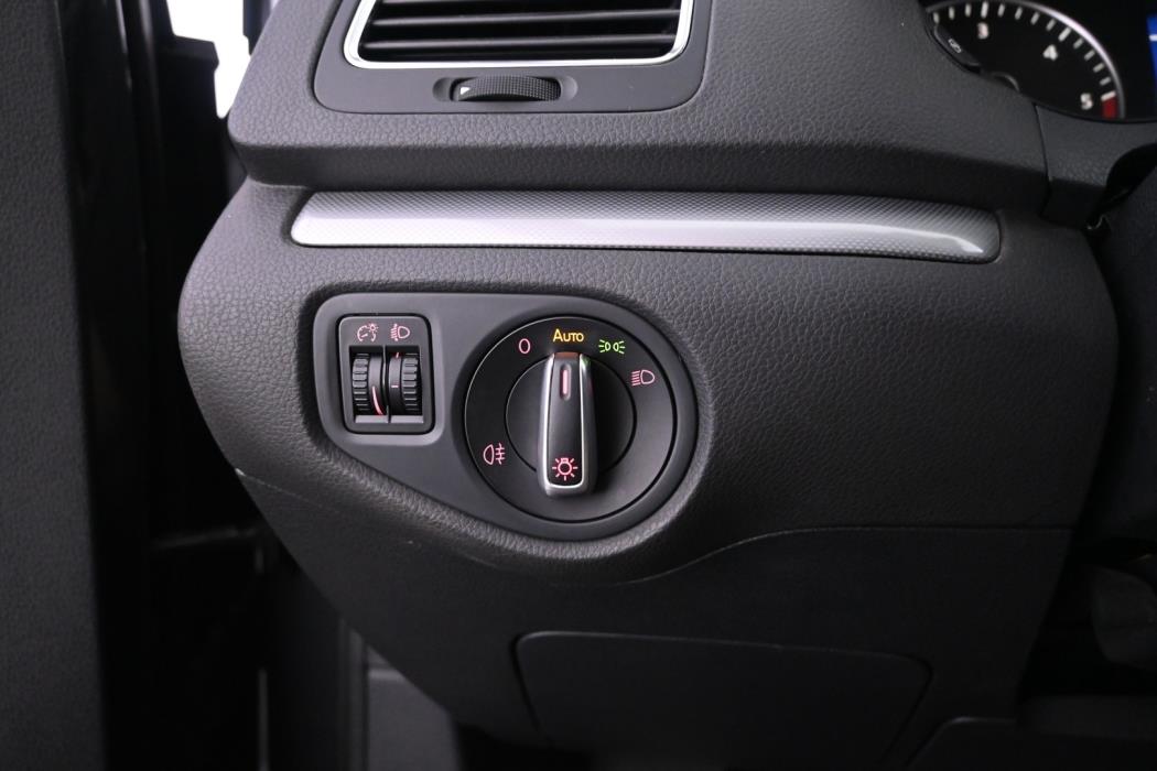 VOLKSWAGEN Sharan 2012
