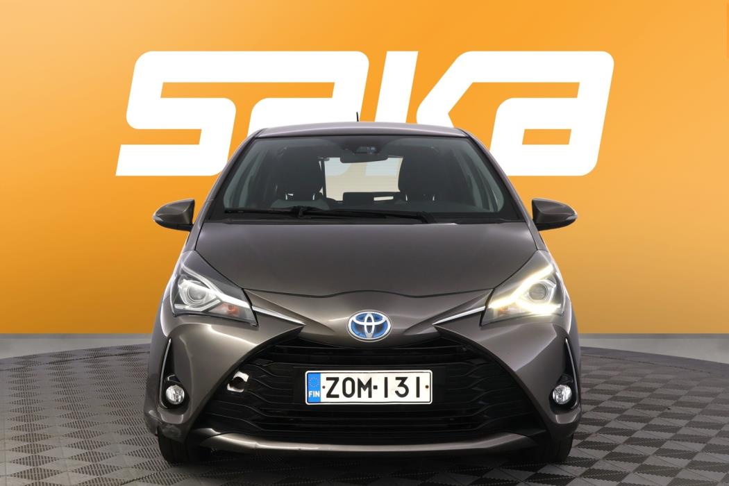 TOYOTA Yaris 2018