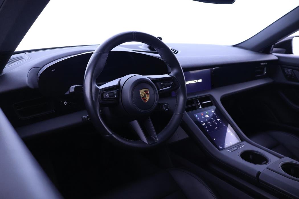 PORSCHE Taycan 2020