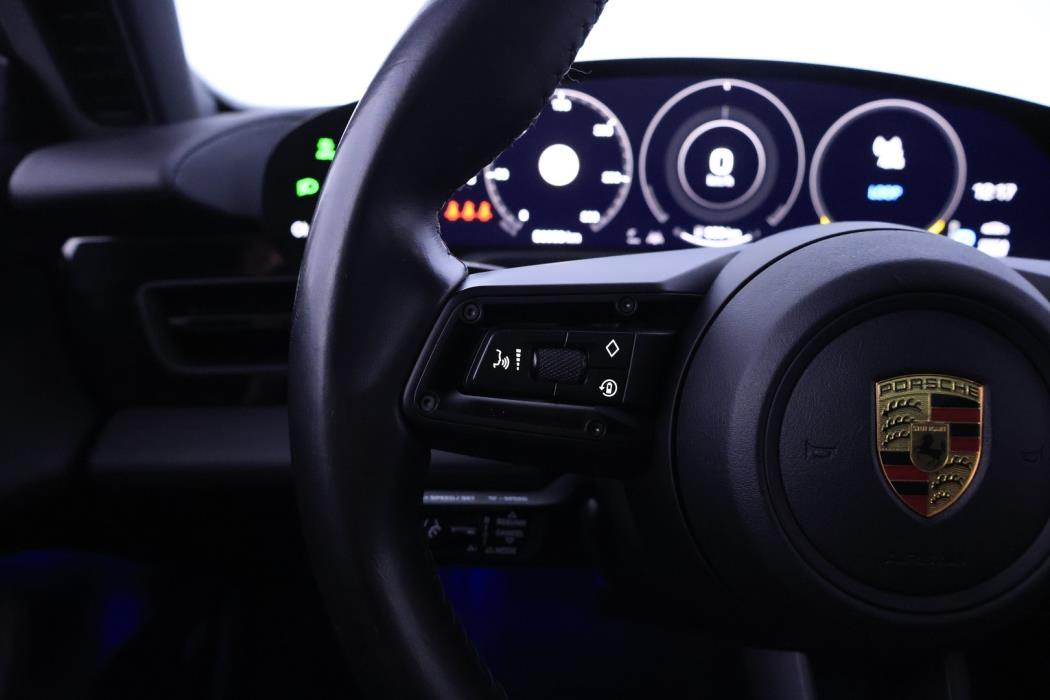 PORSCHE Taycan 2020