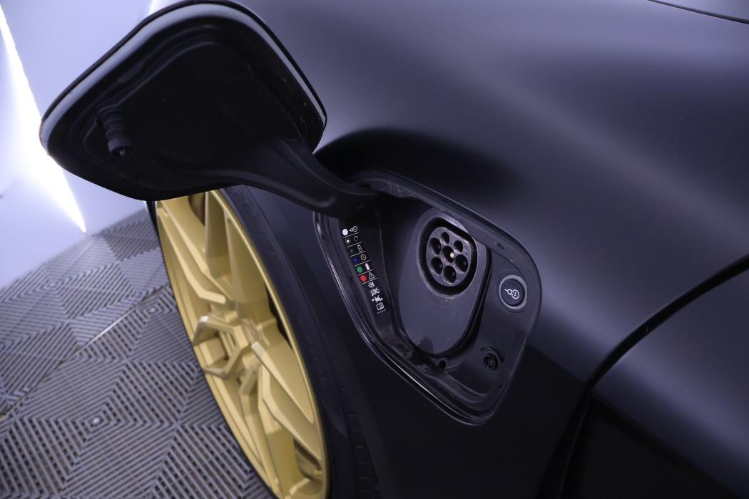 PORSCHE Taycan 2020