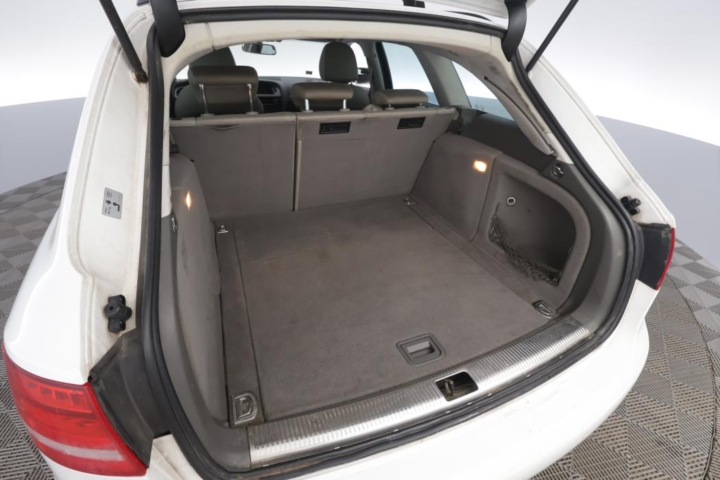 AUDI A4 2011