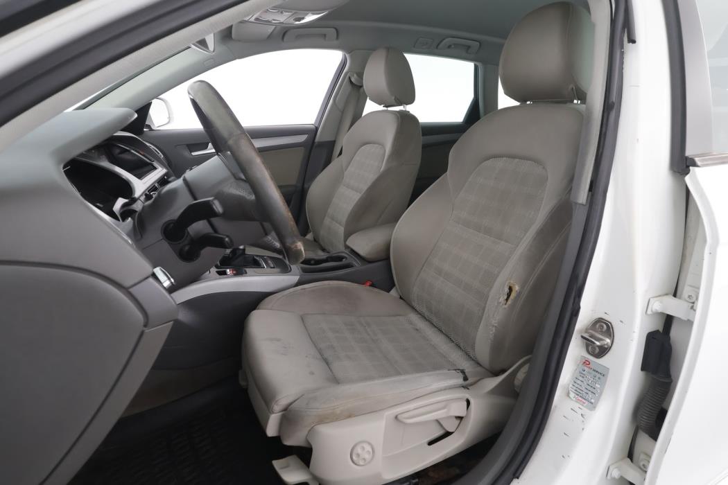 AUDI A4 2011