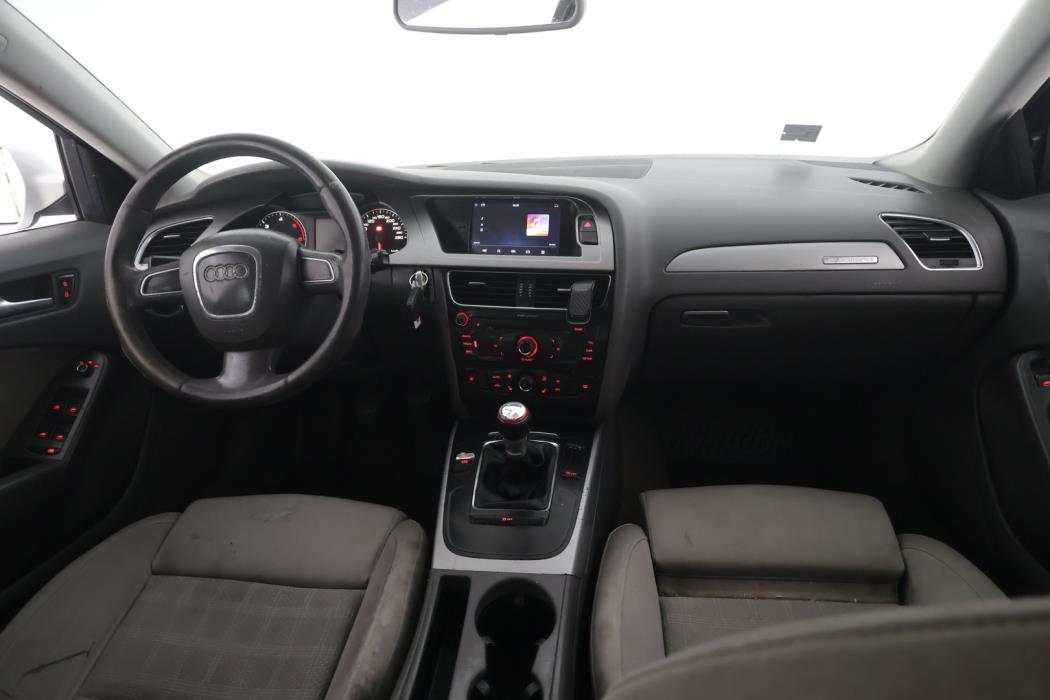AUDI A4 2011