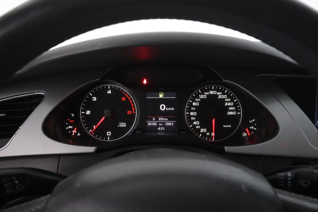 AUDI A4 2011