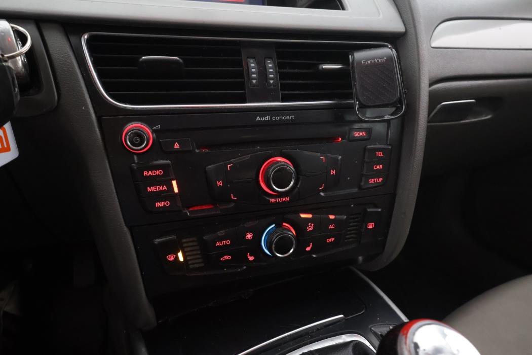 AUDI A4 2011