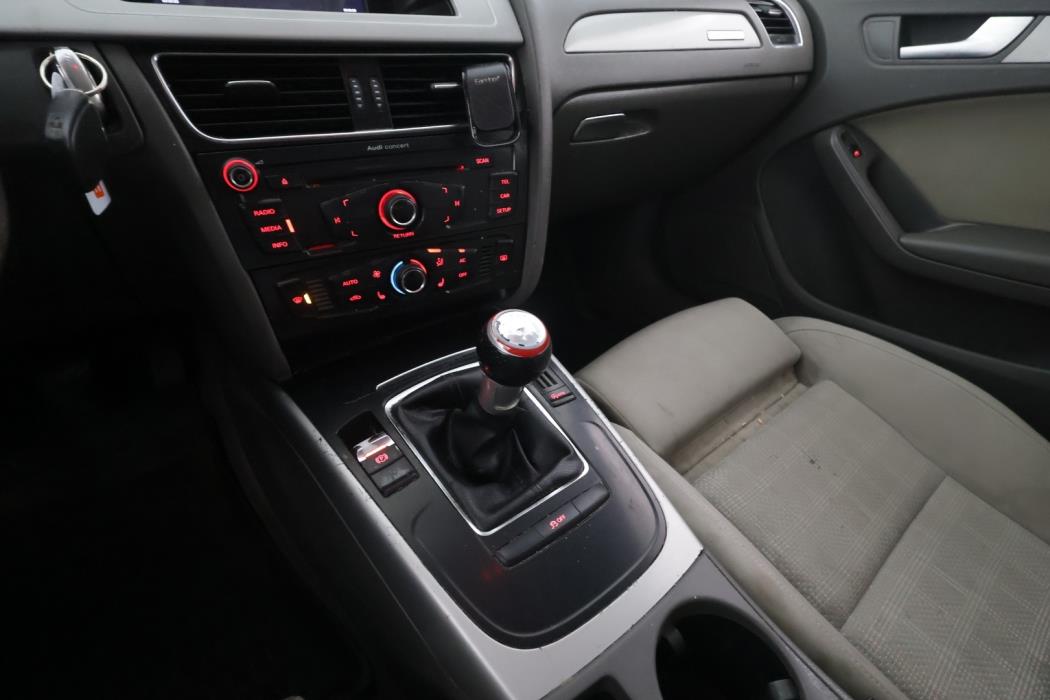 AUDI A4 2011