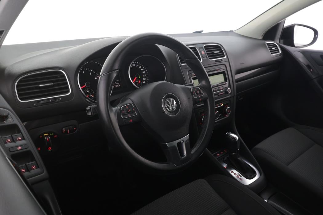 VOLKSWAGEN Golf 2013