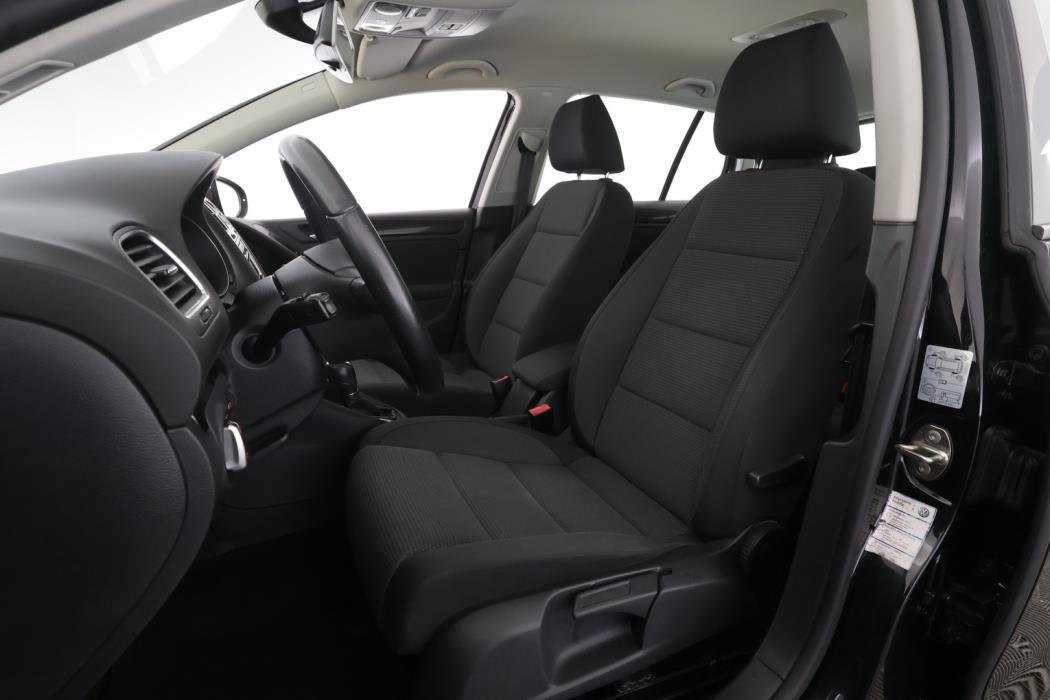 VOLKSWAGEN Golf 2013