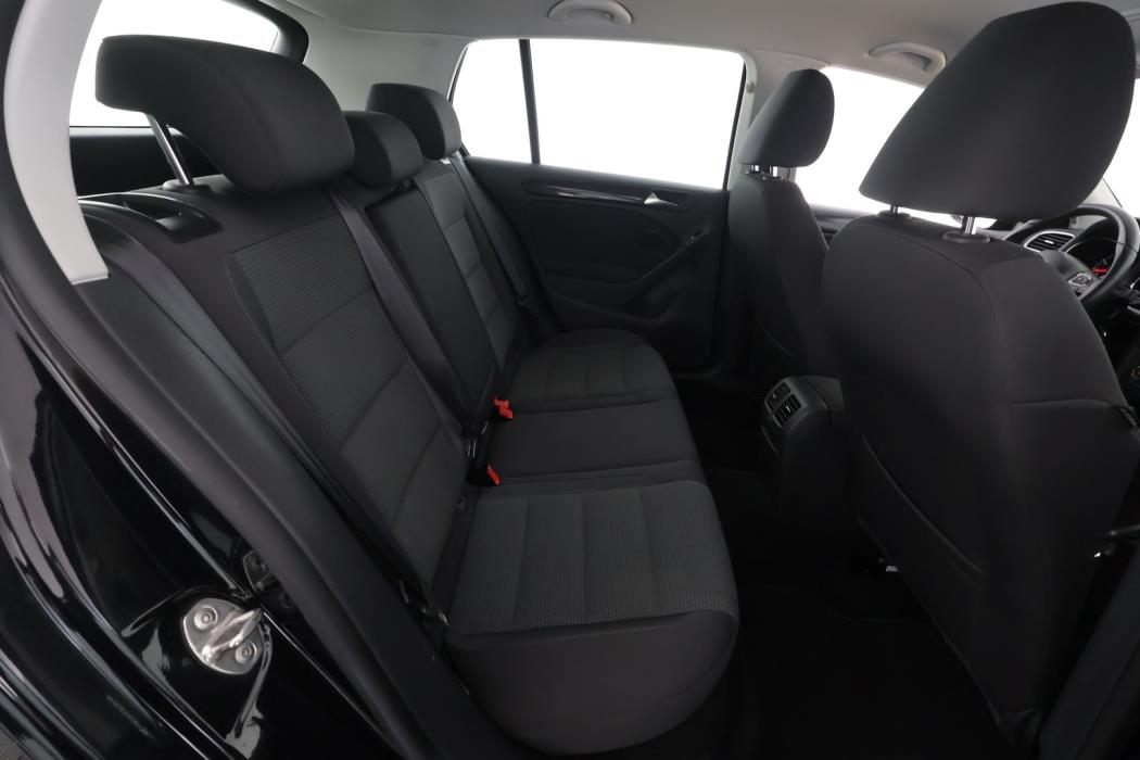 VOLKSWAGEN Golf 2013