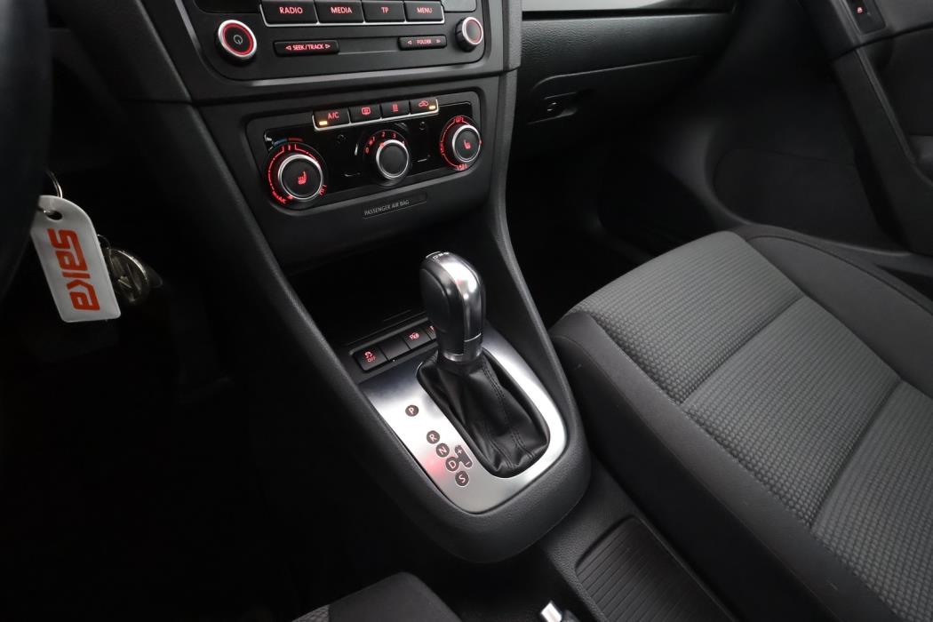 VOLKSWAGEN Golf 2013