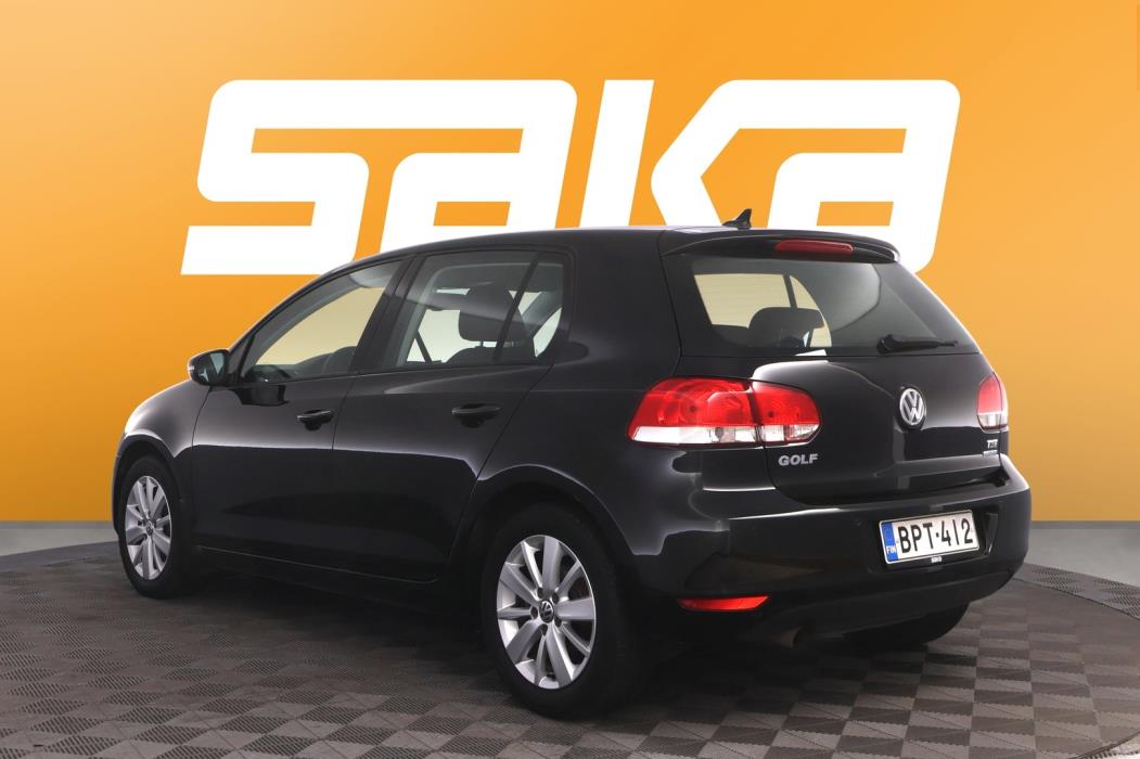 VOLKSWAGEN Golf 2013