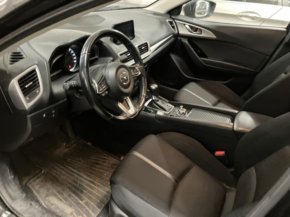 MAZDA 3 2018