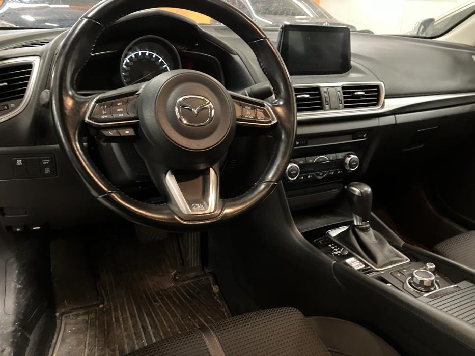 MAZDA 3 2018