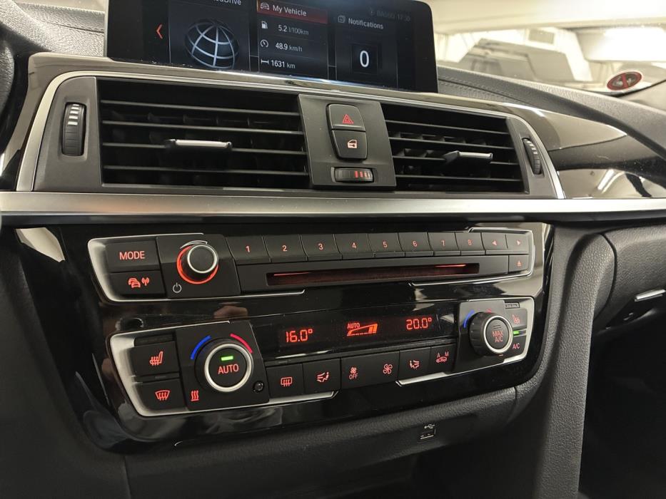 BMW 330 2018