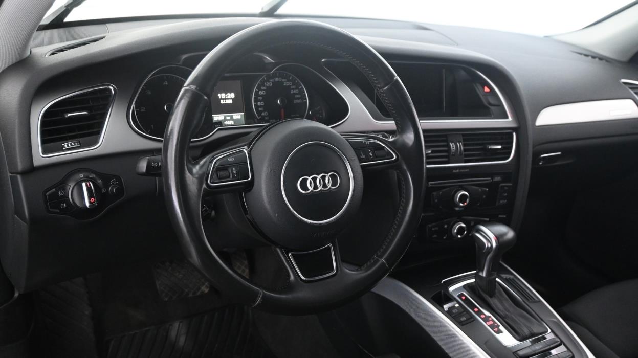 AUDI A4 2013