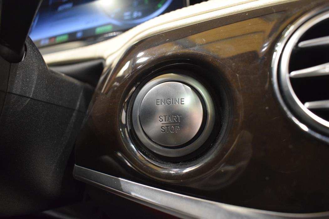 MERCEDES-BENZ S 2015