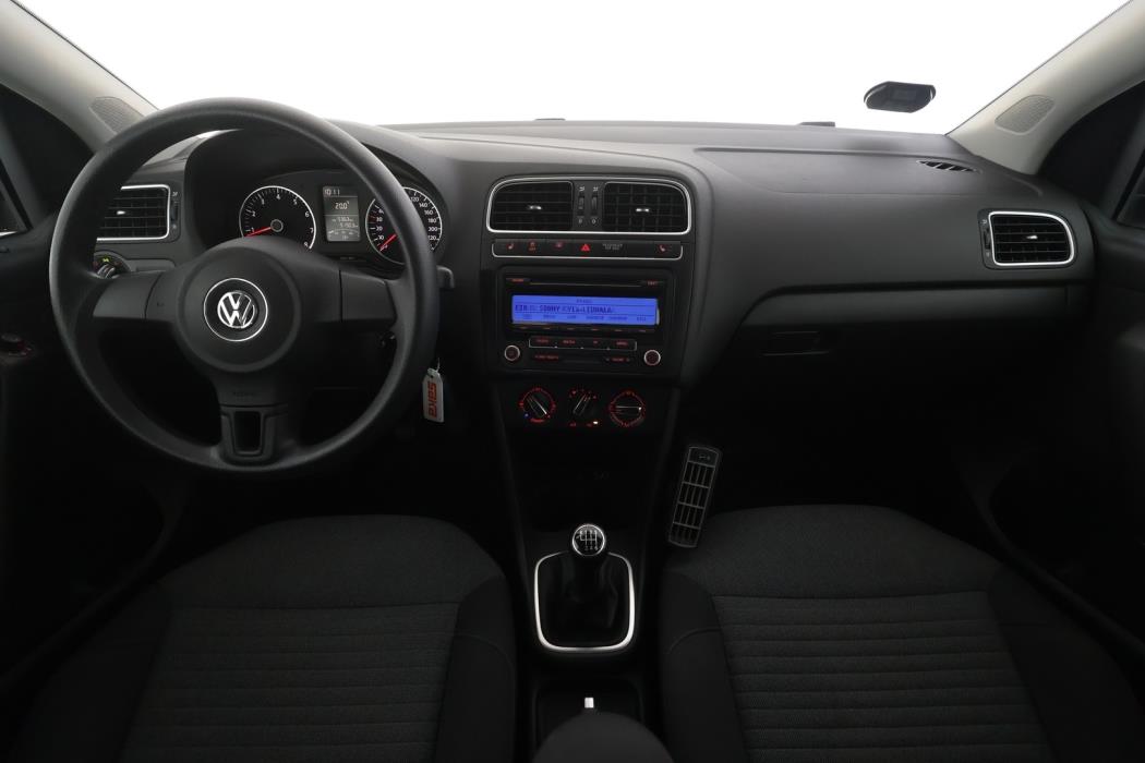 VOLKSWAGEN Polo 2011