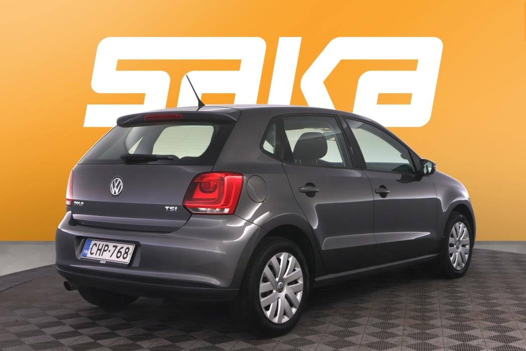 VOLKSWAGEN Polo 2011