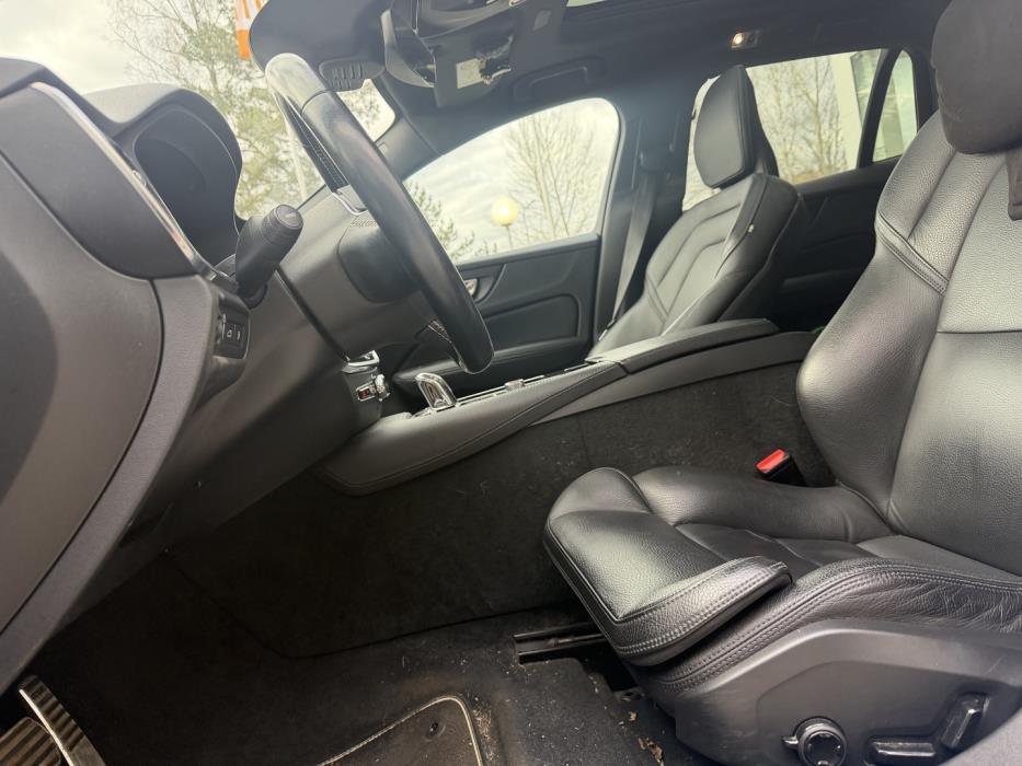 VOLVO V60 2019